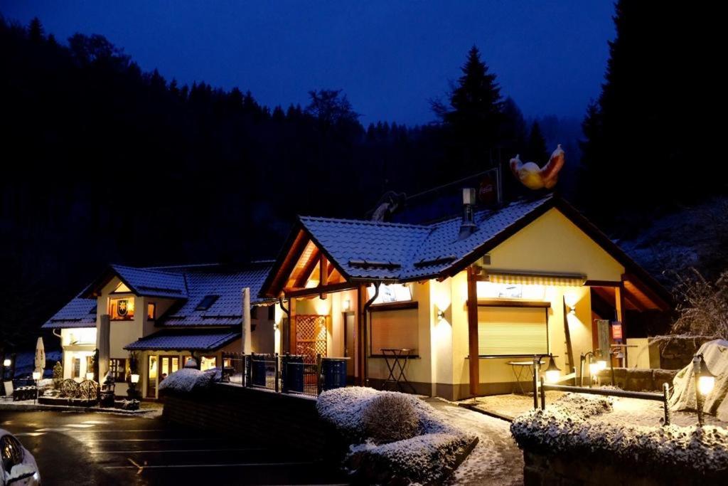 Hotel & Gasthaus Sterngrund Zella-Mehlis Zewnętrze zdjęcie